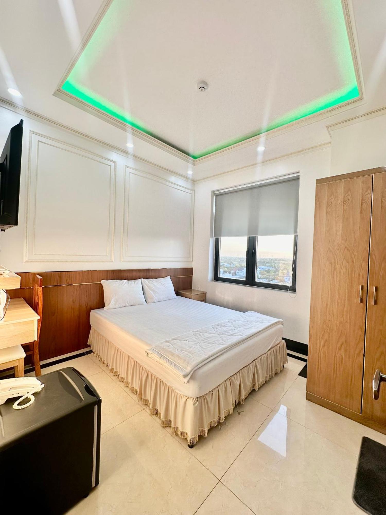 Phung Hoang Vu Hotel Bac Lieu Exterior photo