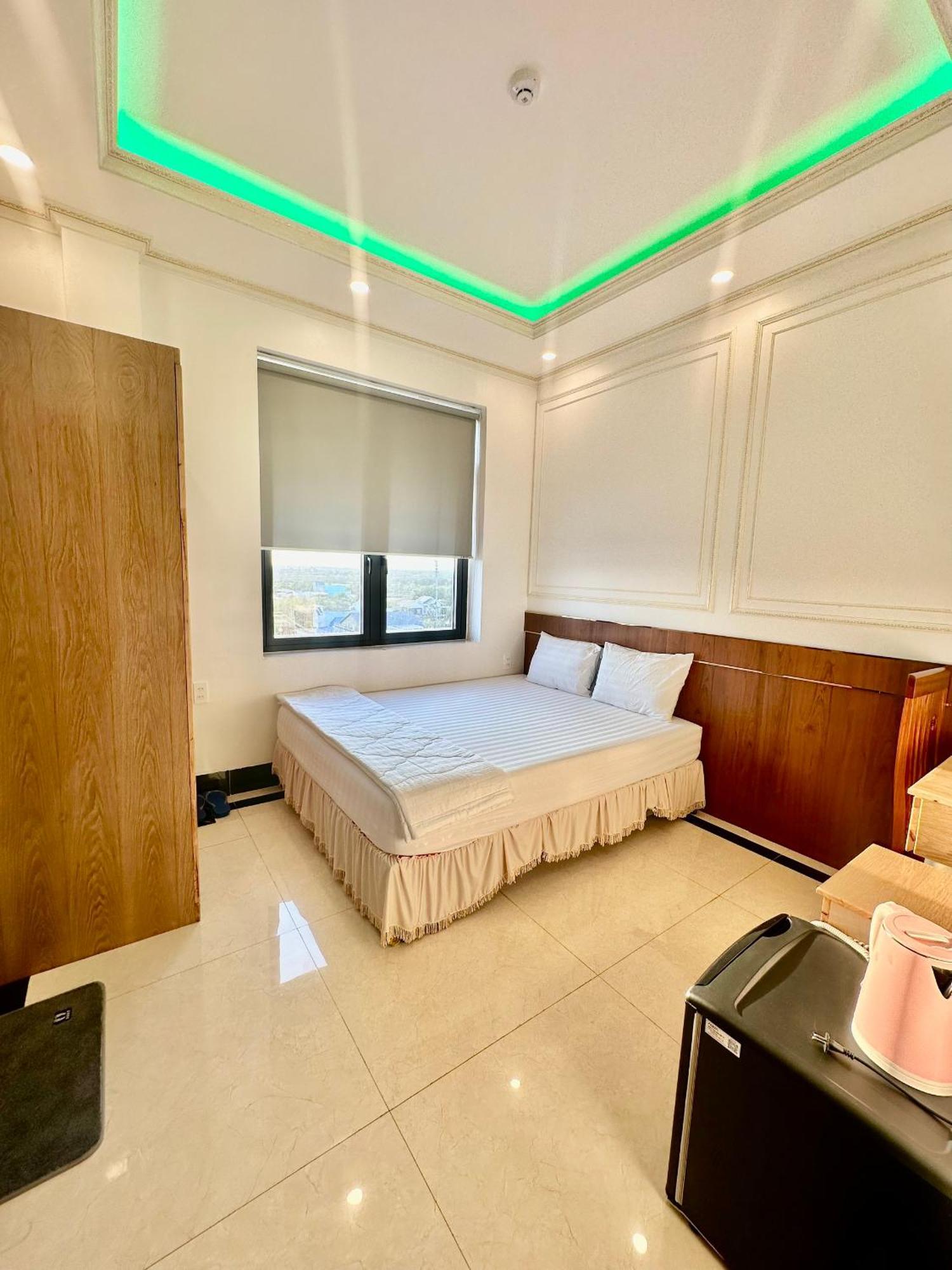 Phung Hoang Vu Hotel Bac Lieu Exterior photo