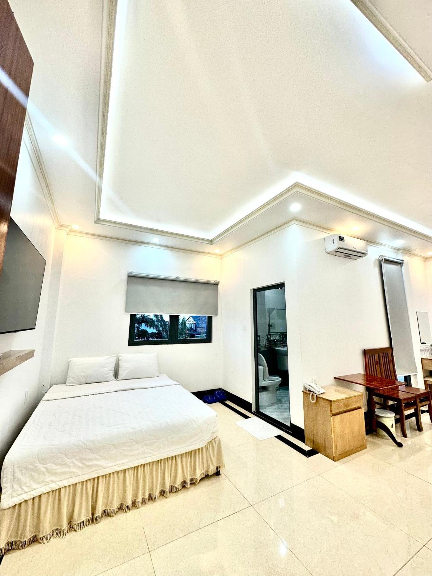 Phung Hoang Vu Hotel Bac Lieu Exterior photo